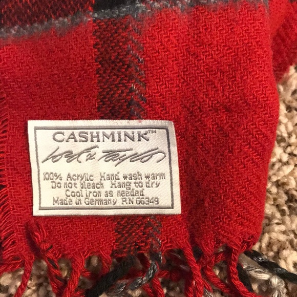 Scarf - Picture 3 of 4